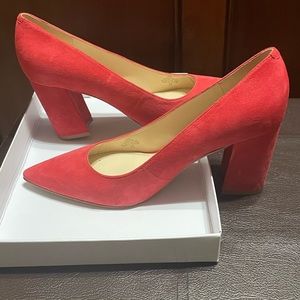 Beautiful red pumps for sale! Barely worn, excellent condition!